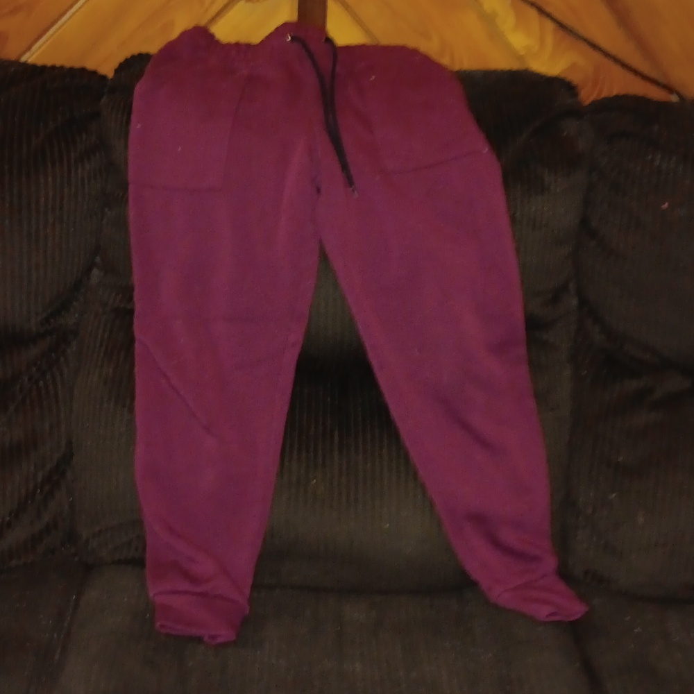 Burgundy joggers women